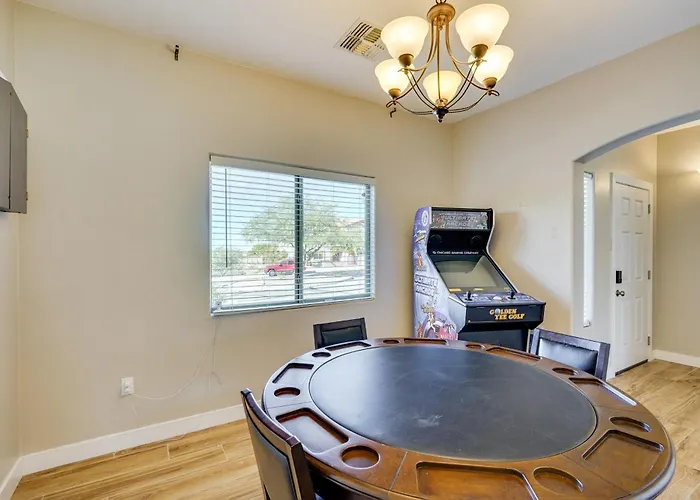 8 Mi To Saguaro National Park: Family W/ Yard Holiday home *