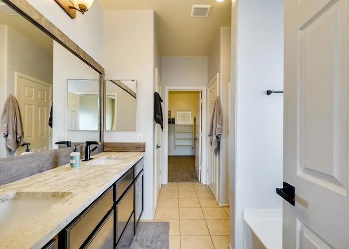 Holiday home 8 Mi To Saguaro National Park: Family W/ Yard